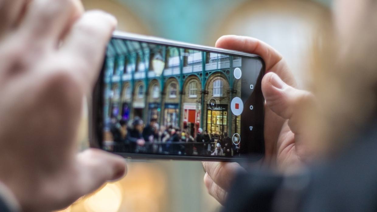 3 Ways To Shoot B-Roll With Your Smartphone